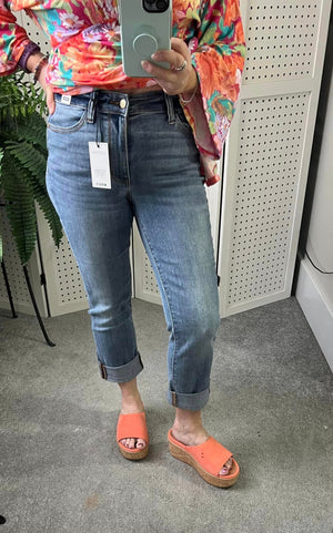 Judy Blue Mid Rise Non Distressed Contrast Wash Cuffed Skinny Capri Jeans