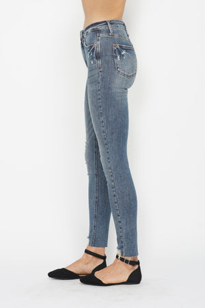 Judy Blue High Rise Tummy Control Vintage Wash Distressed Hem Skinny Jeans