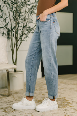 Judy Blue Mid Rise Classic Boyfriend Jeans
