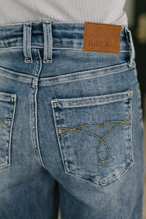 Judy Blue Mid Rise Vintage Medium Wash Straight Leg Jeans