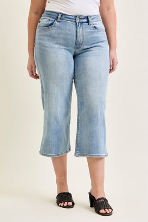 Judy Blue Mid Rise Wide Cropped Light Wash Jeans