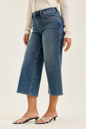 Judy Blue High Waist Dottie Wide Leg Crop Jeans in Medium Quarry Fade