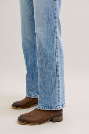 Judy Blue Mid Rise Rigid Magic Straight Leg Jeans