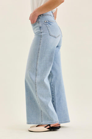 Judy Blue High Waist PETITE Tummy Control Retro Wide Leg with Curvy Coin Pocket Jeans