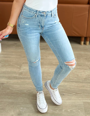 Judy Blue Mid Rise Tummy Control Distressed Light Wash Skinny Jeans