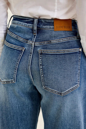 Judy Blue High Waist PETITE Rigid Magic Marlow Arc in Dark Time Weathered Indigo Jeans