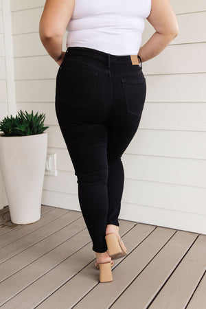 Judy Blue High Waist Tummy Control Classic Skinny Jeans in Black