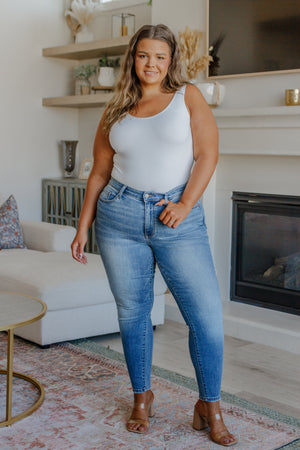 Judy Blue Mid Rise Vintage Skinny Jeans - size 24
