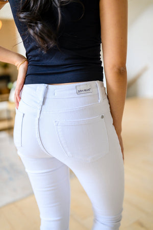 Judy Blue Mid Rise Certifiably Cool White Capris