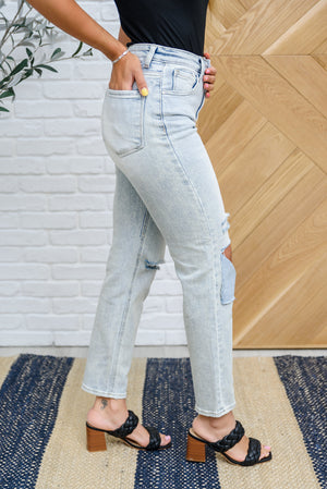 Risen High Waist Light Wash Distressed Jeans