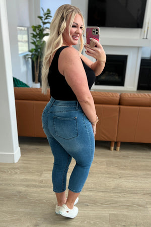 Judy Blue High Rise Cool Denim Pull On Non Distressed Capri Jeans
