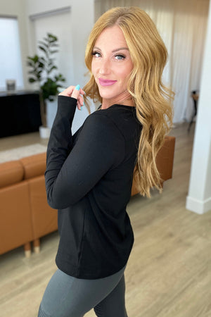 Zenana Relaxed Fit Long Sleeve V Neck Top in Black