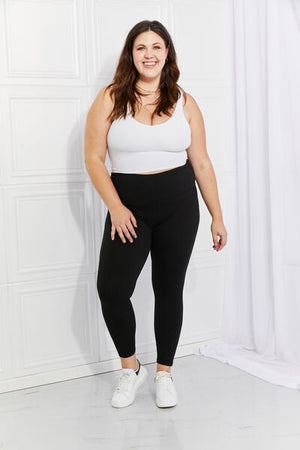 Leggings Depot Active Yoga Leggings with Pockets in Black with Reflective Dots