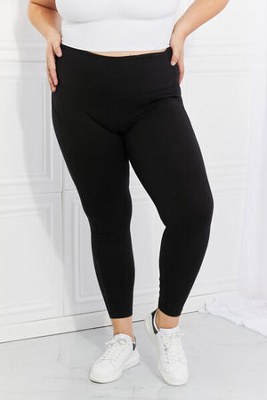 Leggings Depot Active Yoga Leggings with Pockets in Black with Reflective Dots